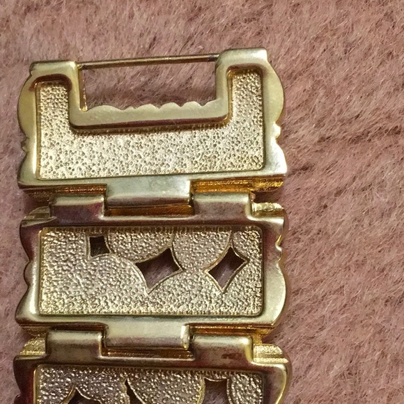 NWOT,REAL COLLECTIBLES BY ADRIENNE,IVORY ABALONE AND CRYSTAL WATCH - Picture 8 of 9